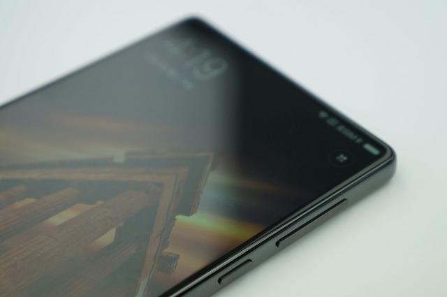 移动信息杂谈:外媒不断吐槽小米Mix,称产品纯属障眼法