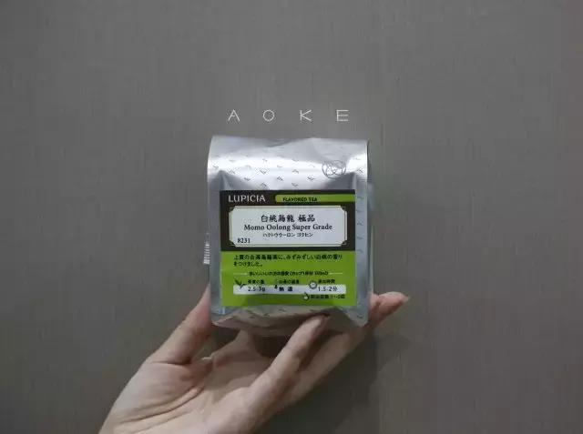 这杯茶，饮后不知天在水，满船清梦压星河