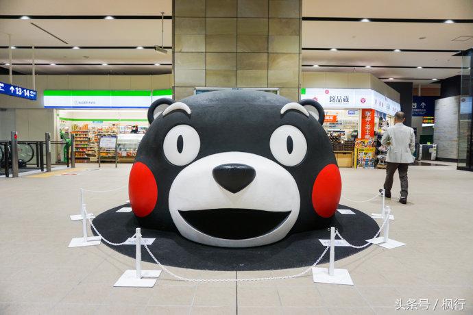 酷ma萌陪伴机器人熊本熊,酷ma萌和熊本熊