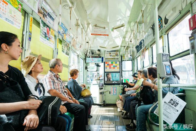 酷ma萌陪伴机器人熊本熊,酷ma萌和熊本熊