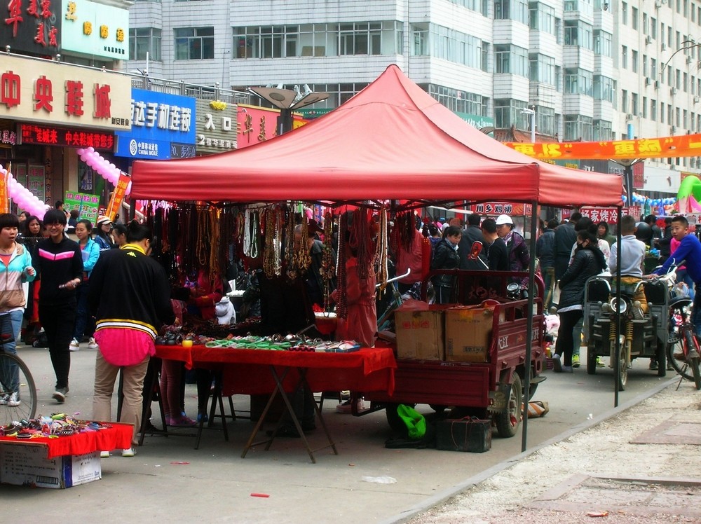 摆摊怎么吸引顾客上来,摆摊怎么样吸引顾客下次来