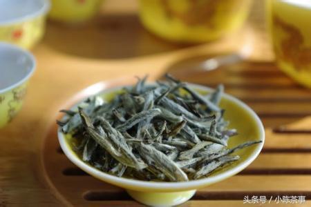 白茶和什么搭配养肝护肝,白茶和红茶哪个护肝更好