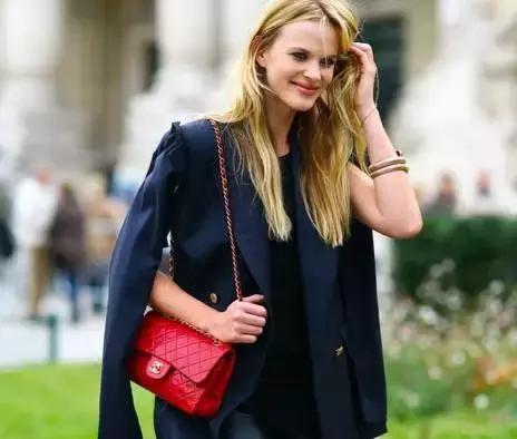 香奈儿购包圣经：经典款哪里买最便宜？