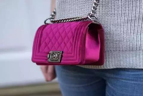 香奈儿购包圣经：经典款哪里买最便宜？