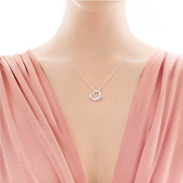 提升魅力,变身万人迷,你需要这9件单品