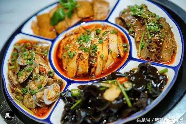 这家店的小龙虾百吃不厌,小龙虾选十三香还是油焖