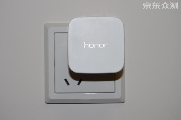 荣耀盒子标准版评测,荣耀盒子voice与荣耀盒子pro