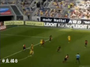 疯狂足球搞笑足球集锦,足球超级大失误视频集锦