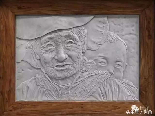 在5毫米的空间,他用5年时间,仅创作出3件作品,却都捐出去了
