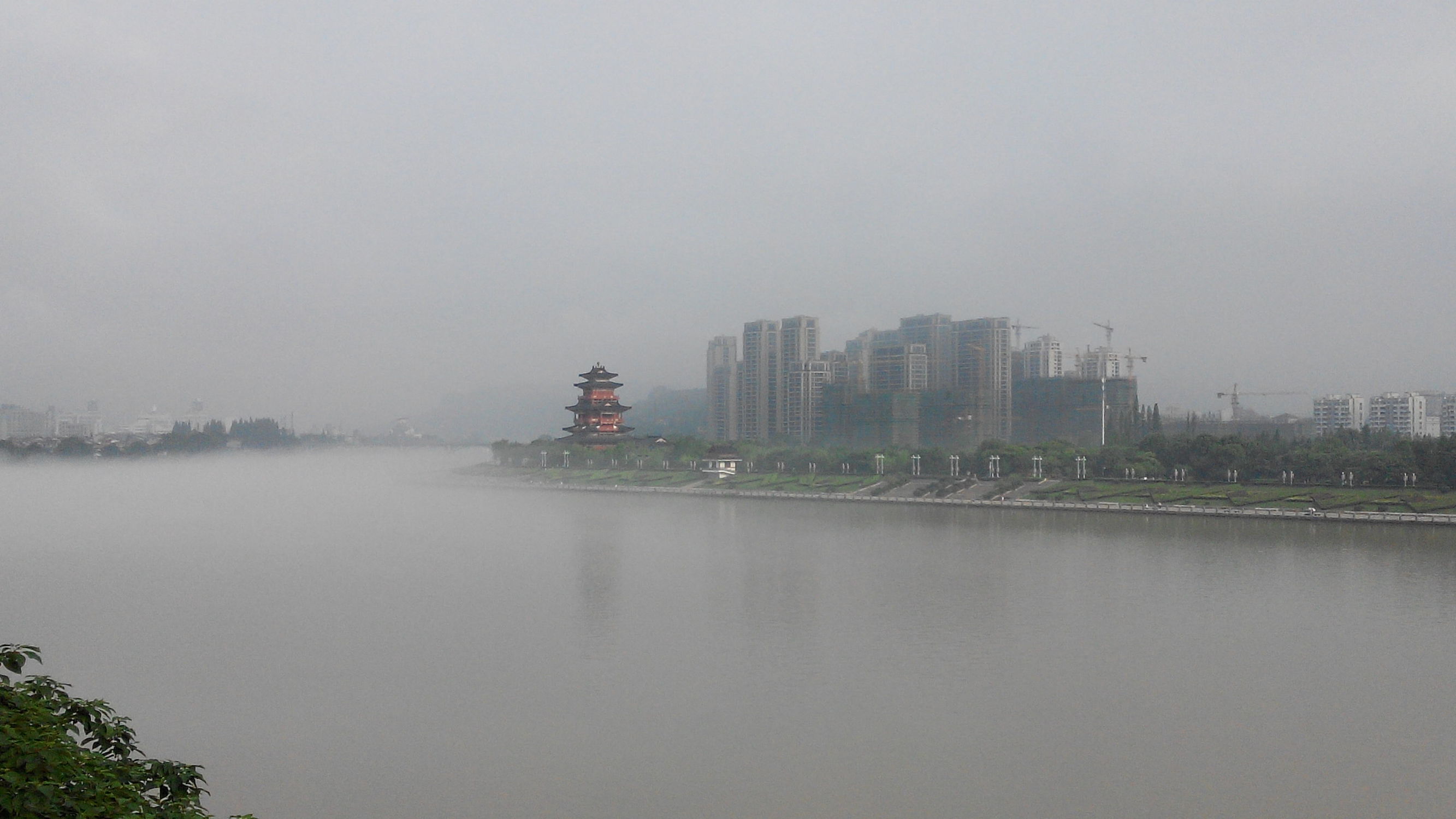 浙江丽水南明湖视频,浙江省丽水市南明湖夜景