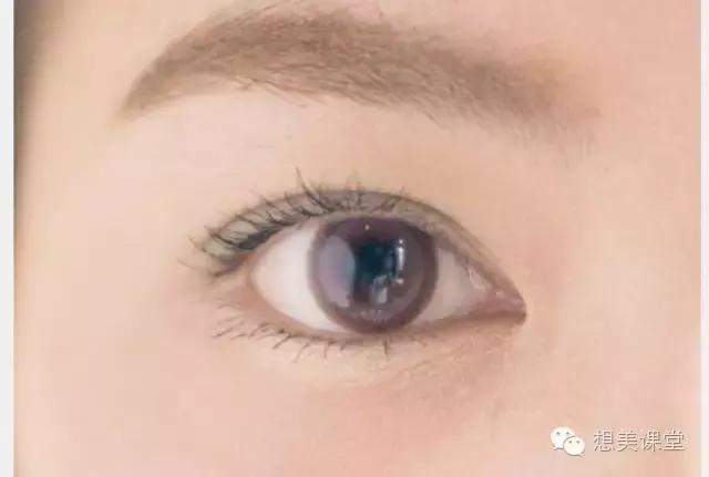 眼影用红色和复古红怎么画出眼影,想要温柔的眼妆选什么色系的眼影