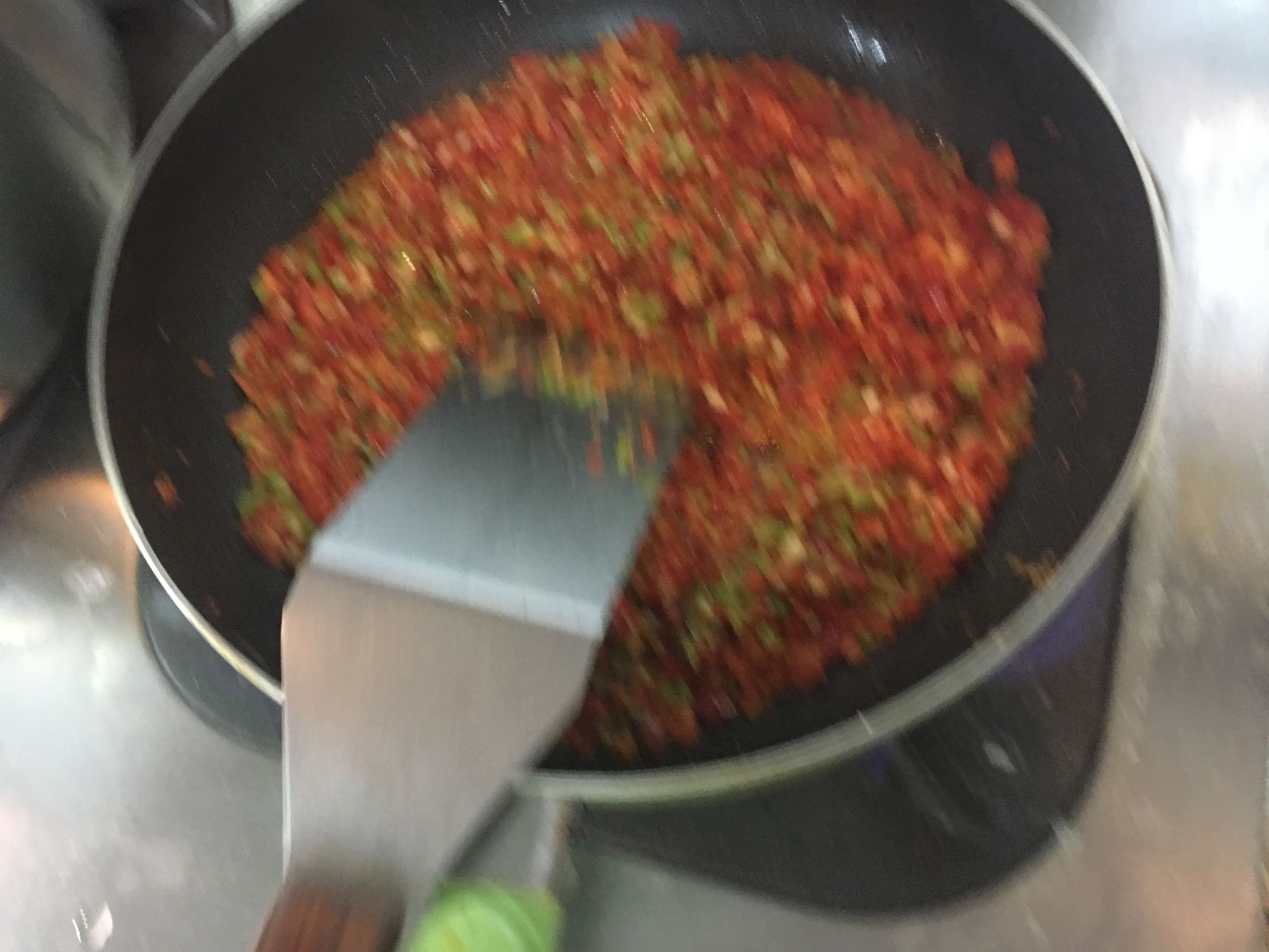 辣椒酱自己做，好吃美味不求人，绝对独家一般地儿买不到！