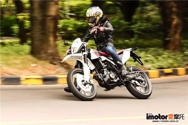 阿普利亚apriliagpr150测评,脱颖而出的车