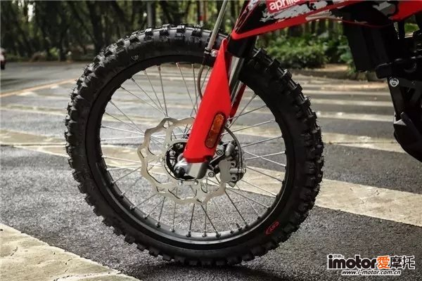 阿普利亚apriliagpr150测评,脱颖而出的车