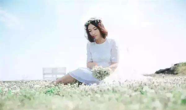 再见吧影楼风！豆瓣女神扛着相机在济州岛自拍清新婚纱照丨梦婚礼