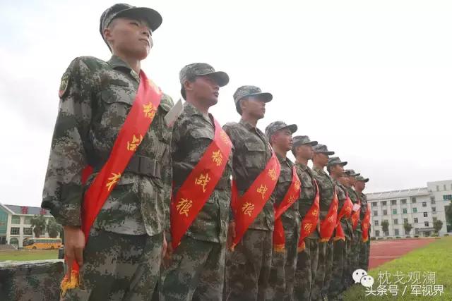 熬过新兵连才算真正的兵,新兵连的滋味