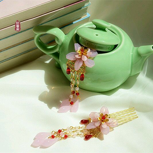 超简单的汉服发型教程,超简单汉服发型教程儿童