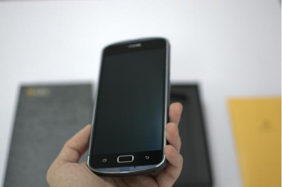 吴京专用手机玩吃鸡,agm手机吴京