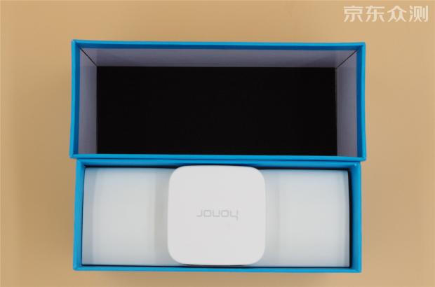 荣耀盒子标准版评测,荣耀盒子voice与荣耀盒子pro