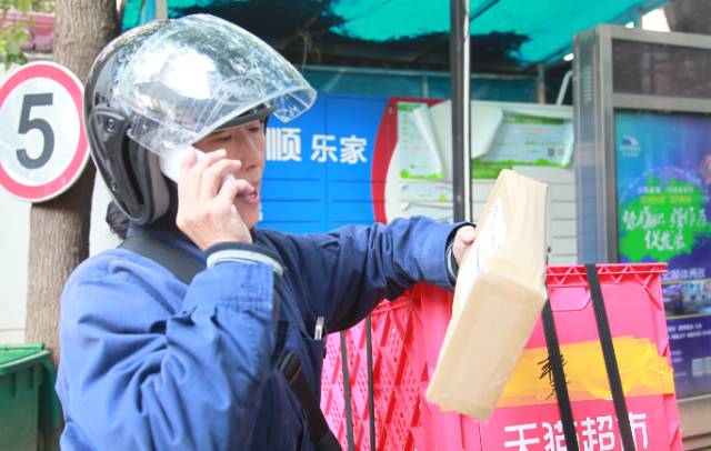 快递员月薪过万为什么依旧缺人,快递员工资不足5000