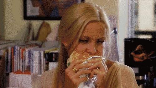 健身还能吃宵夜吗,健身晚上可以吃宵夜吗