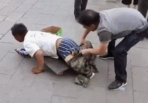 女朋友坐前排也晕车,女朋友坐晕车了