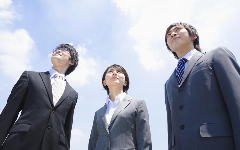 销冠们都在用的三句万能销售话术,顶级销售秘籍教你怎么做销冠