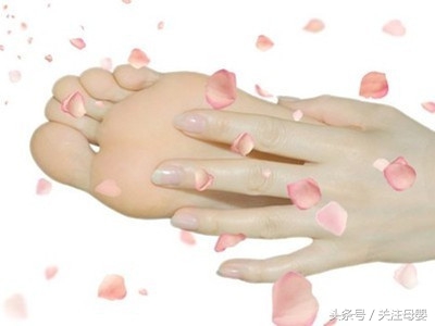 女人手脚冰凉的原因和解决方法,女性手脚冰凉容易出汗是什么原因