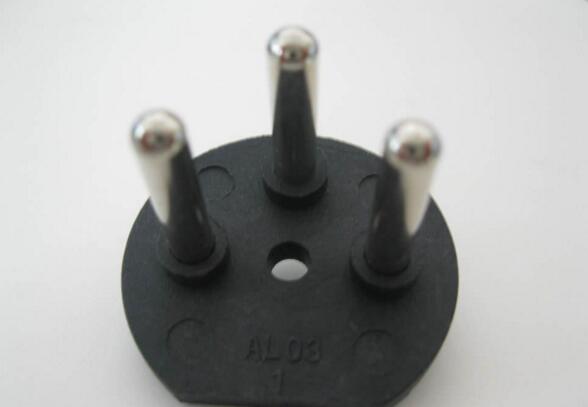 多国旅行转换器是什么,全球旅行转接器套装