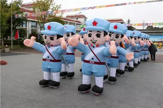 广安：快乐足球“红星”闪耀