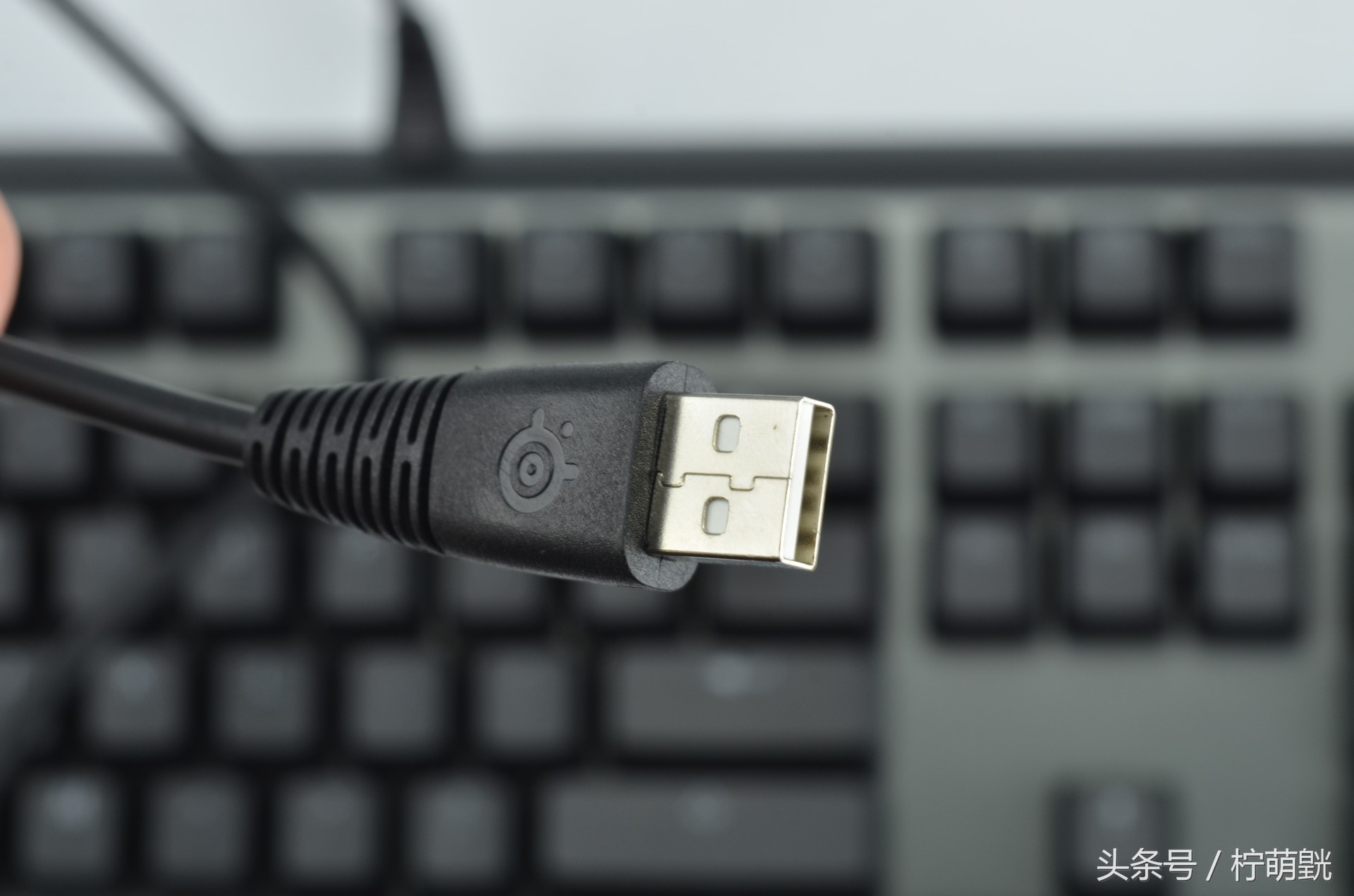 顶级rgb机械键盘,赛睿apexprort机械键盘评测