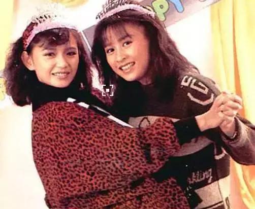 网友说,他的眼神无法以言语来形容