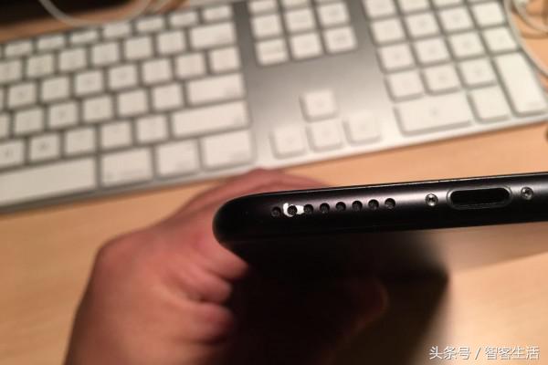 已不是个案，iPhone7Plus掉漆问题越发严重