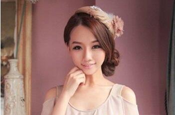 好看到爆的扎头发,减龄长头发怎么扎头发好看又简单