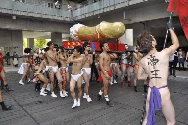 还有什么能比日本武藏野美术大学更疯狂？