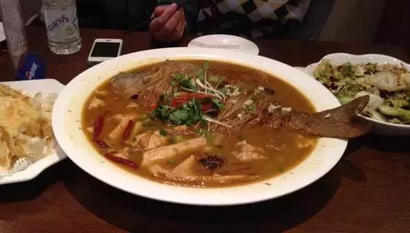 哈尔滨这十家苍蝇馆子,哈尔滨出名的俄罗斯湖滨餐厅