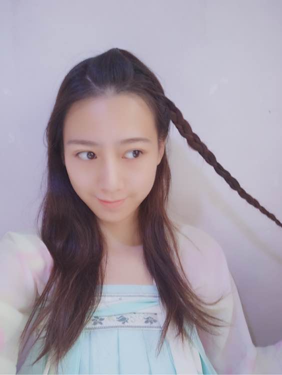 超简单的汉服发型教程,超简单汉服发型教程儿童