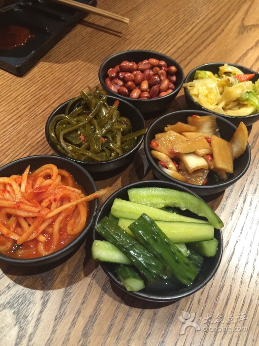 北京地铁站附近美食火锅,北京地铁站口的美食一条街