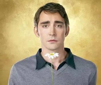 最近很火的那个微笑表情包,微笑比心表情包代表什么