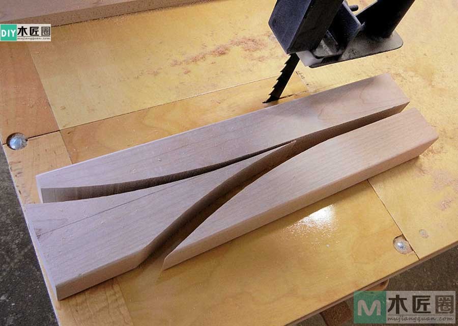 如何diy花瓶,怎样用塑料瓶做插花的花瓶