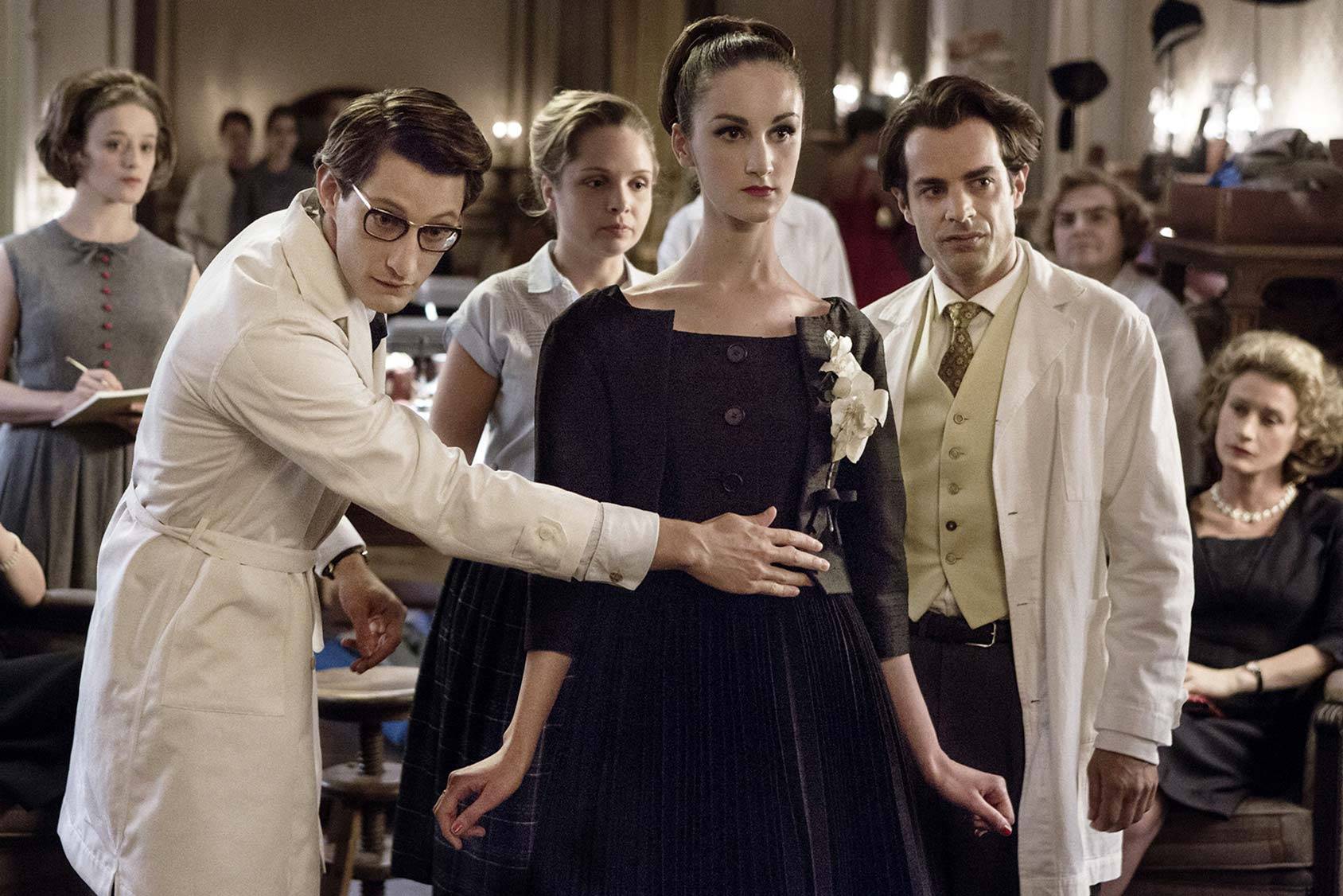 如何从零基础成为服装设计师,十大顶级服装设计师