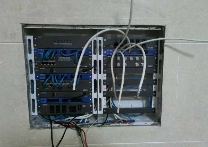 弱电箱位置怎么隐藏到柜里,弱电箱的正确布置的视频