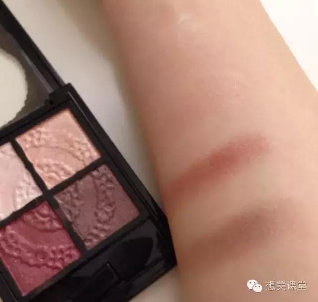 眼影用红色和复古红怎么画出眼影,想要温柔的眼妆选什么色系的眼影