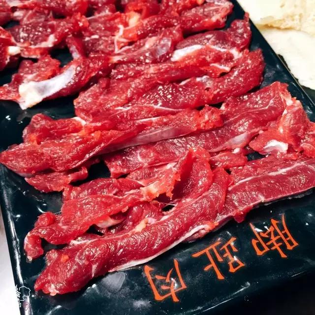 一年3家店！这家火爆的潮牛又来占领岳阳街啦！