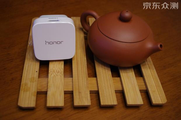 荣耀盒子标准版评测,荣耀盒子voice与荣耀盒子pro