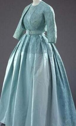 英国女王的衣橱,英国女王奢华礼服