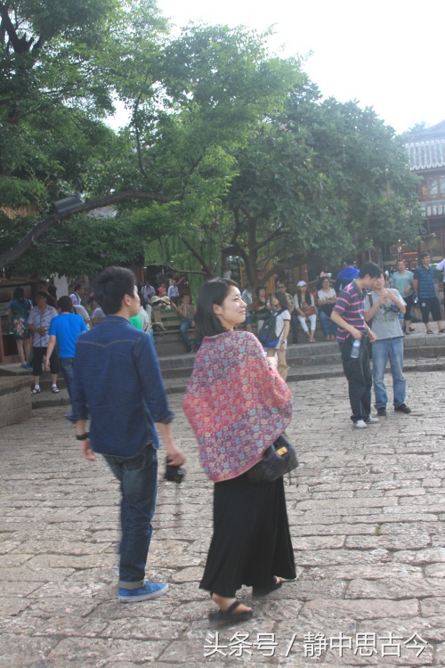 丽江古城四方街的地域特色,丽江古城四方街美景视频