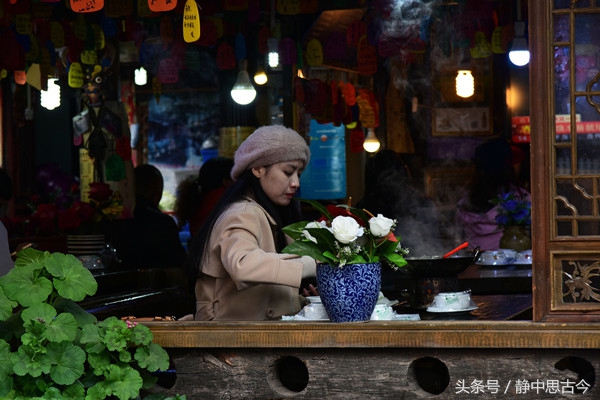 丽江古城四方街的地域特色,丽江古城四方街美景视频