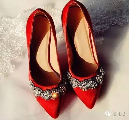 jimmychoo缎面婚鞋,jimmychoo婚鞋好穿吗
