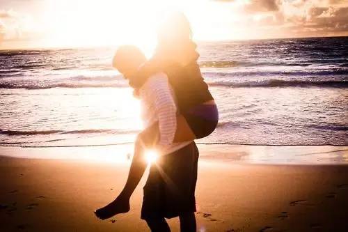 懂得察言观色的女人,察言观色口是心非